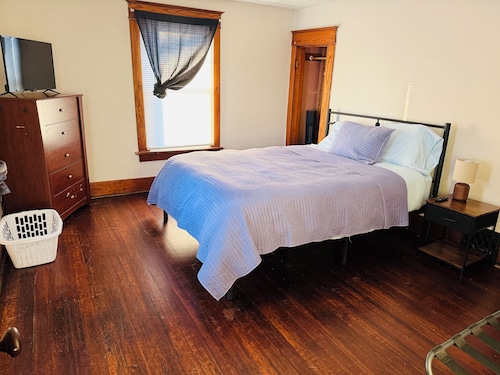 Cozy 2-Bedroom Duplex in Creston