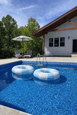Pool - 5 Acre Hideaway – Private Guest House & Pool in a Peaceful Rural Setting (Cleveland)