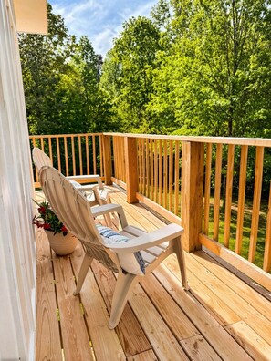 Property grounds - 5 Acre Hideaway – Private Guest House & Pool in a Peaceful Rural Setting (Cleveland)