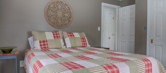 Family-Friendly Wells, Maine Vacation Home Near Ogunquit & Beaches