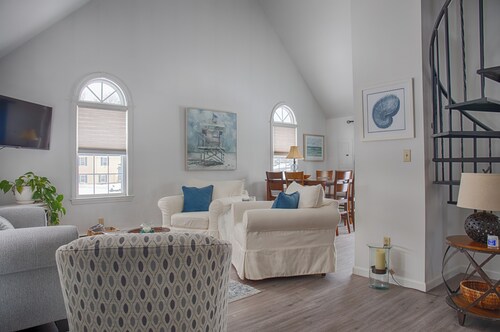 Family-Friendly Wells, Maine Vacation Home Near Ogunquit & Beaches