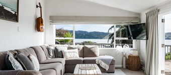 Tawatahi Cottage  • Wharf Views • Cottage