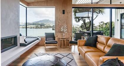 On Point House • Upstairs • Luxury Design