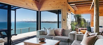 Earles Place • Manu Bay • Panoramic View