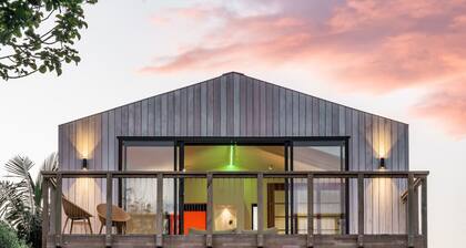 Studio Puriri • Vibrant • Artistic Studio