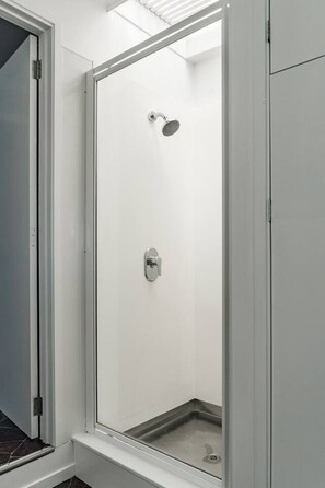 Hair dryer - Kotare Cottage • Spa Pool • Walk to Town (Raglan)