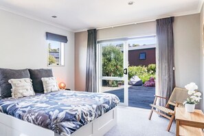 Fer et planche à repasser, Wi-Fi, literie fournie