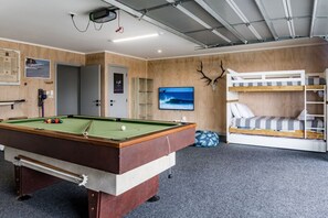 7 makuuhuonetta, työpöytä, silitysrauta/-lauta, Wi-Fi