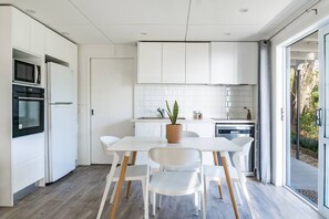 Dining - Sunshine Rise • Magical Lorenzen Bay (Raglan)