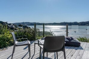 Terrace/patio - Sunshine Rise • Magical Lorenzen Bay (Raglan)