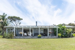 Exterior - Mara Kai Retreat • Waterfront Peaceful Retreat (Raglan)