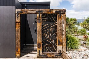 Property grounds - Kaitoke Retreat • Waterfront escape (Raglan)