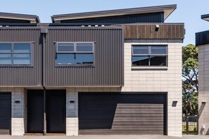 Exterior - Harbourview Haven • Harbour View • Walk To Town (Raglan)