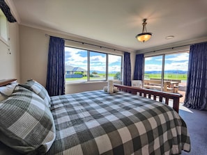 5 bedrooms, iron/ironing board, travel cot, WiFi - Fiordland Family Favourite (Te Anau)