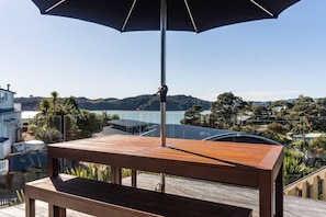 Outdoor dining - Government House • Spa • Comfort • Views (Raglan)