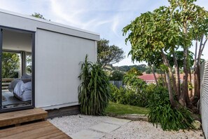 Terrace/patio - Left Break • Easy Family Escape (Raglan)