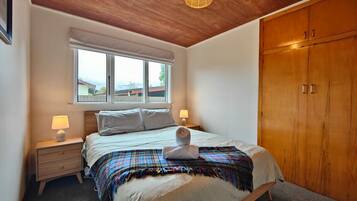 Cuna de viaje, wifi, ropa de cama