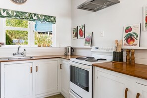 Refrigerador, microondas, horno y lavavajillas 