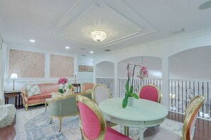 Dining - Spacious 5-bedroom Serene Euro French Villa (The Acreage)