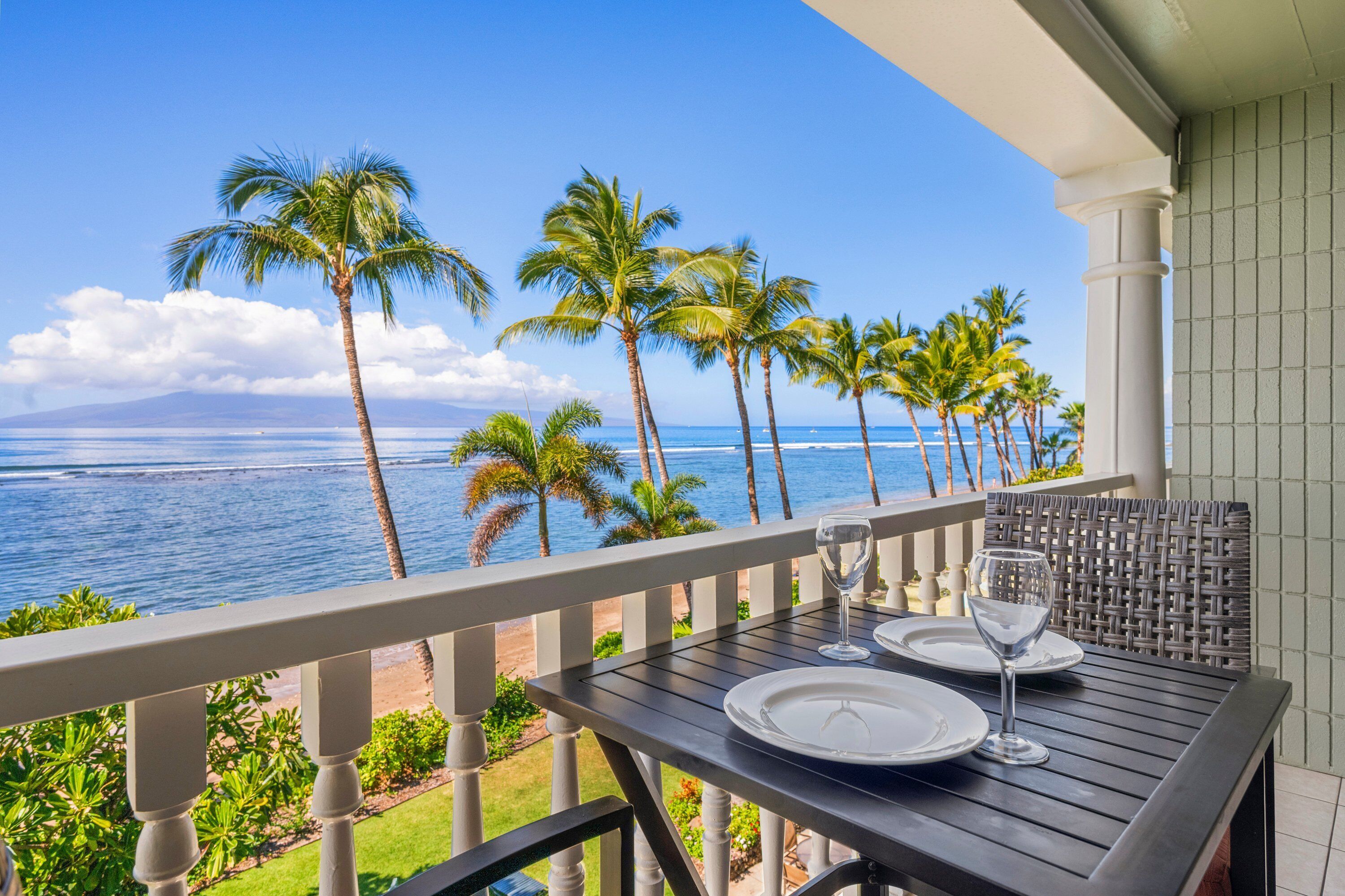 New Listing! Lahaina Shores 309: Oceanfront Studio