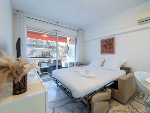 Iron/ironing board, WiFi - 1-Br. Near the Croisette and City Centre (Cannes)