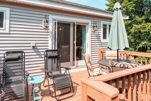 Terrace/patio - Quiet Studio W/ King Bed - Home of Boston Marathon (Hopkinton)