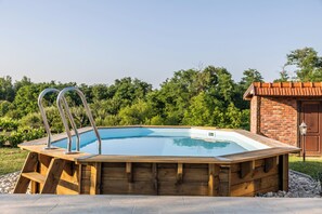 Pool - Wooden home with sauna and jacuzzi in peaceful nature near Vrbovec. (Vrbovec)