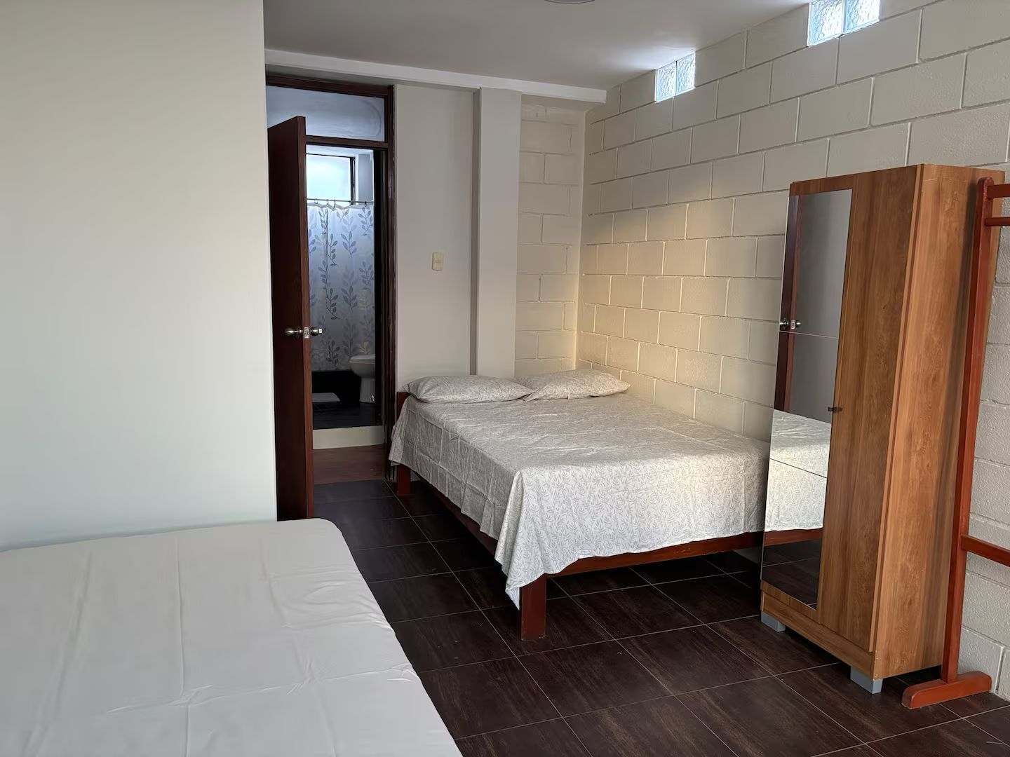 熨斗/熨衣板、WiFi、床单