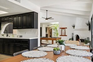 Dining - The Real Deal, Pool, Hot Tub, Fire Pit & Golf (Scottsdale)