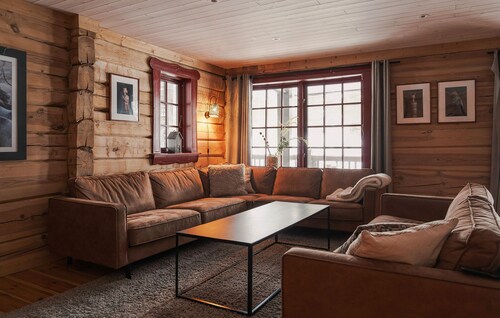 Amazing apartment in Bjorli with WiFi