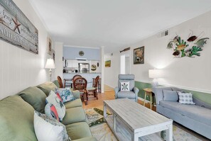 TV, DVD player, offices - Oceanfront Garden City Beach 2BR Beauty, Pool (Murrells Inlet)