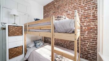 2 chambres, fer et planche Ă repasser, Wi-Fi, draps fournis