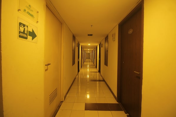 Interior - Easton Park Naffi Rooms by Mustika (Cileunyi)