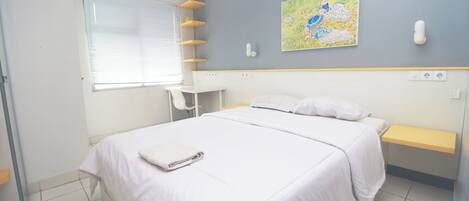 Desk, laptop workspace, free WiFi