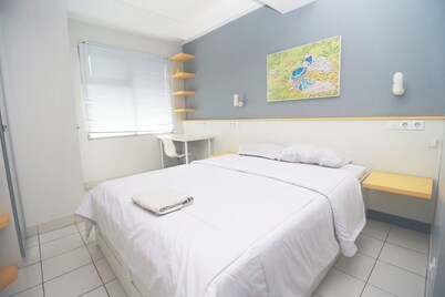 Easton Park Naffi Rooms by Mustika