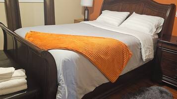 3 soverom, strykejern/-brett, wi-fi og sengetøy