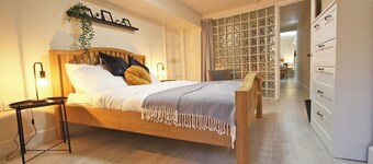 Central 3 BR Home with Private Courtyard