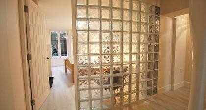 Central 3 BR Home with Private Courtyard
