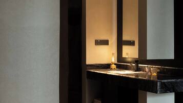 Basic Double Room | Desk, blackout drapes, iron/ironing board, free WiFi