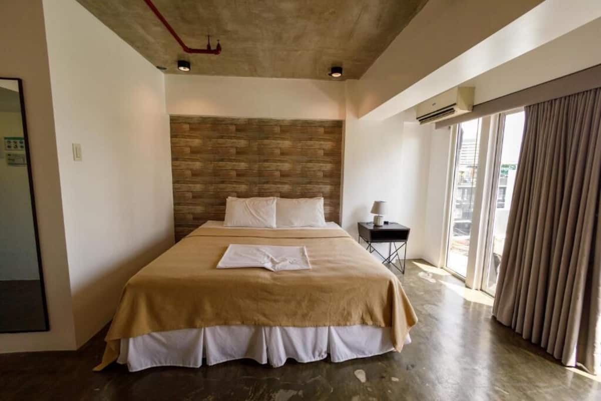 Basic Studio, 1 Bedroom, City View | Individually furnished, iron/ironing board, free WiFi, bed sheets