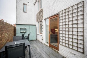 Outdoor dining - East Mews Cottage, Southwold (Southwold)