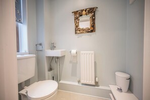 Hair dryer - East Mews Cottage, Southwold (Southwold)