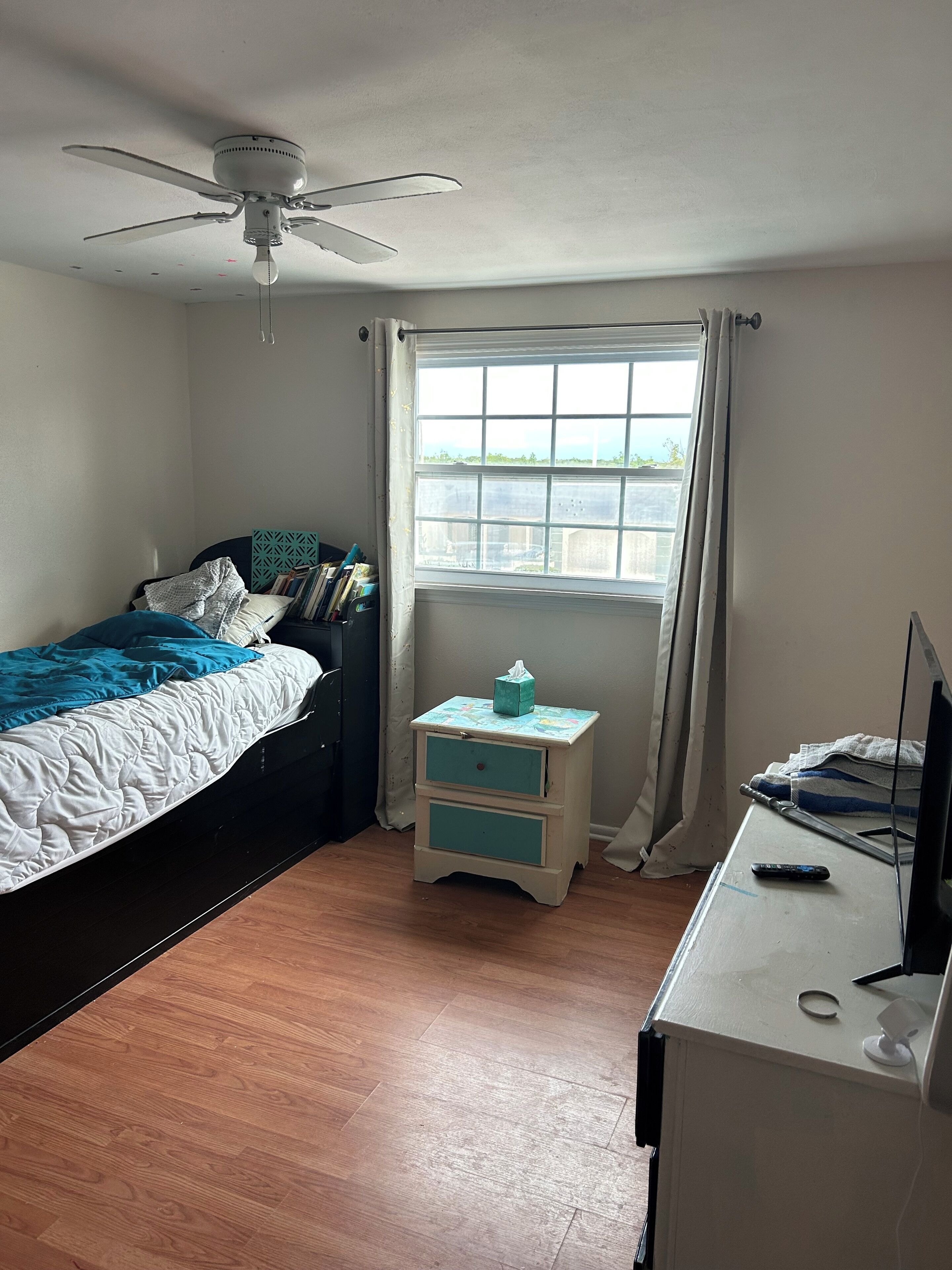 Tabla de planchar con plancha y wifi 