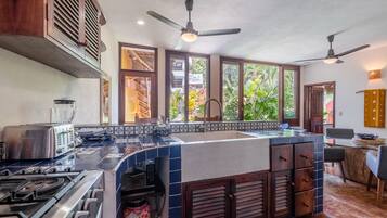 Micro-ondas, fogão, cooktop, lava-louças