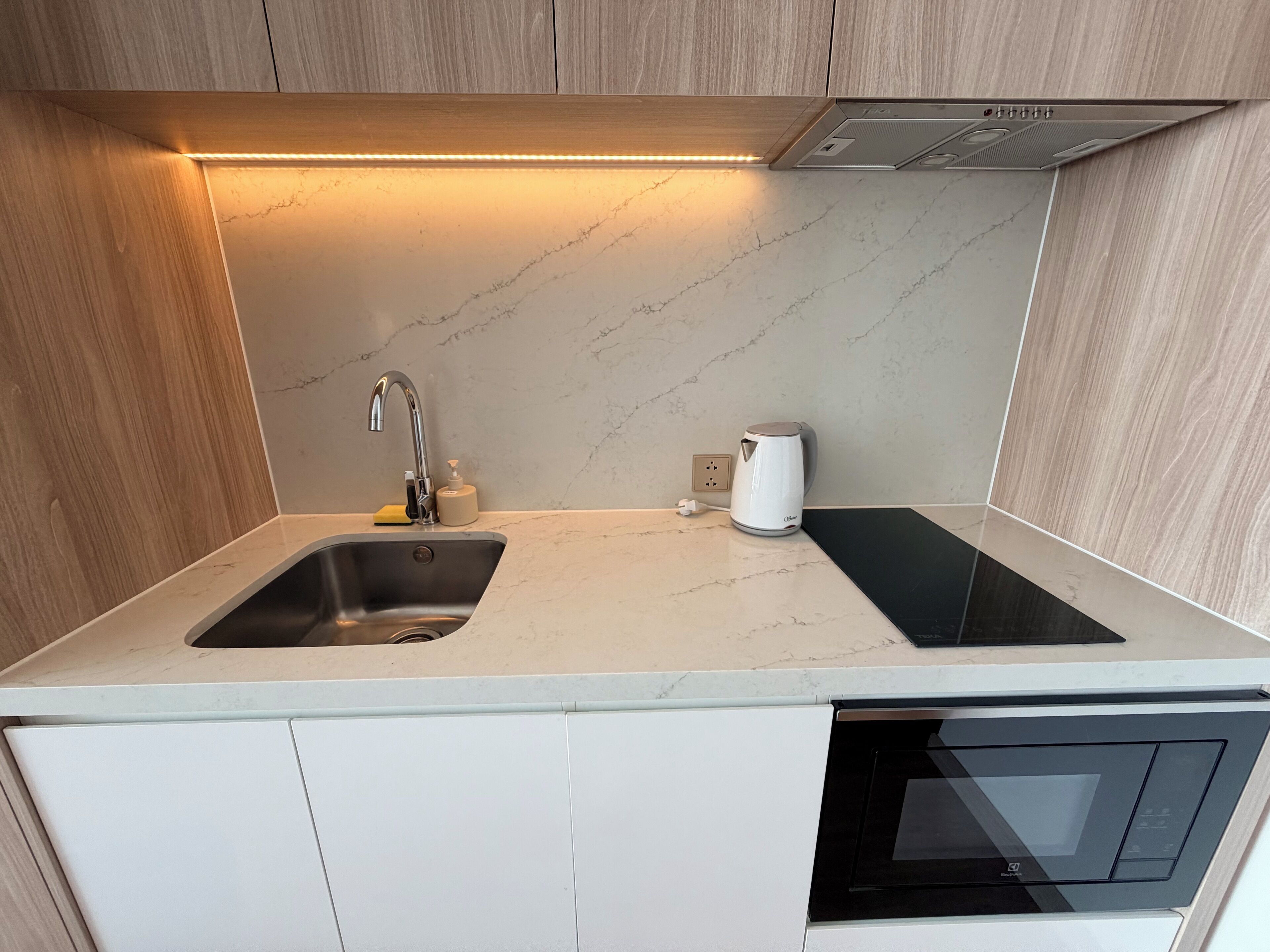 Luksushuoneisto, rantanäköala | Yksityinen keittiö