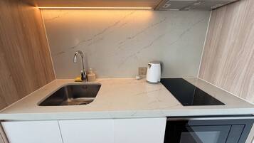 Luksushuoneisto, rantanäköala | Yksityinen keittiö