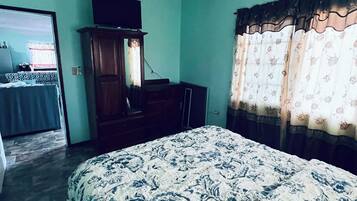 4 soverom, strykejern/-brett, wi-fi og sengetøy