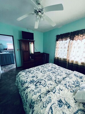 4 dormitorios, tabla de planchar con plancha, wifi y ropa de cama