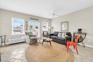 Smart TV - Gulf Place 221 Near Beach in 30A (Santa Rosa Beach)