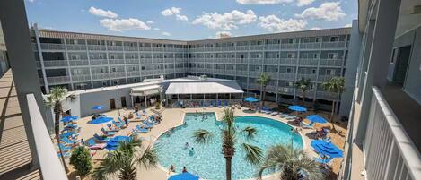 Piscine couverte, piscine extérieure